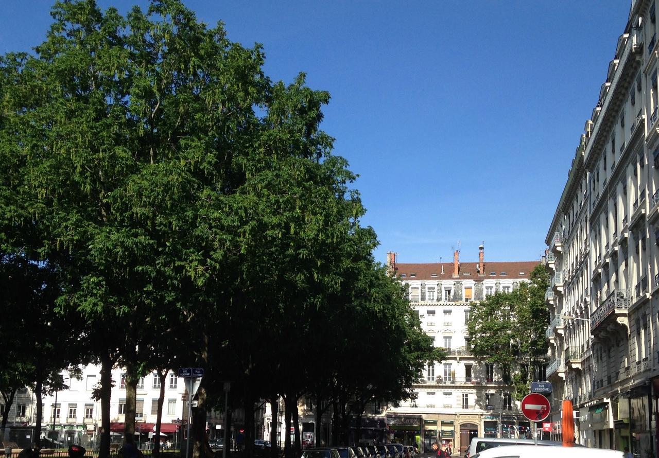 St Pothin Village Avec Garage Lyon Eksteriør bilde